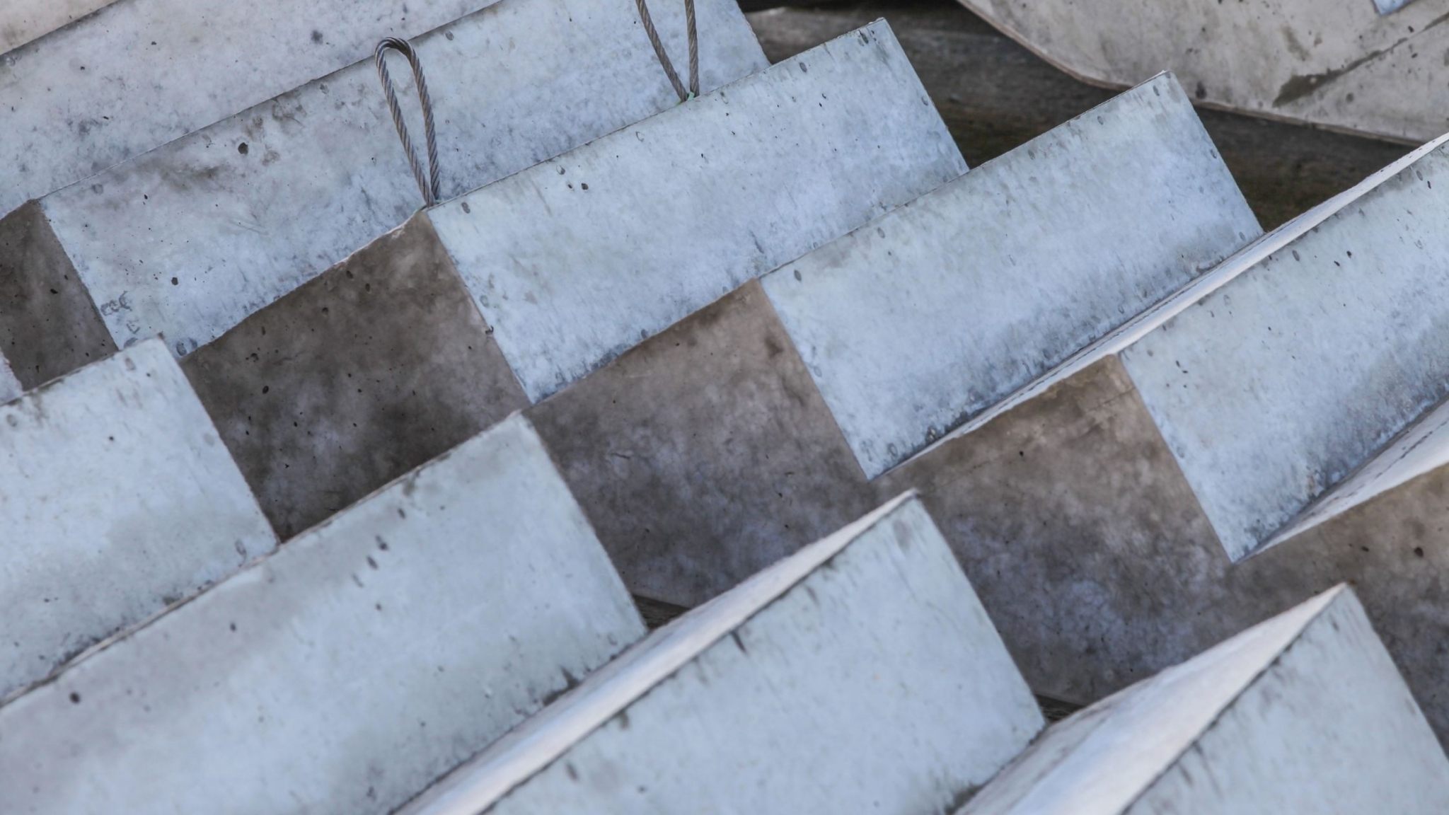 How to Lift and Move Precast Concrete Steps in 9 Simple Steps